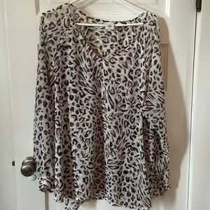 Cabi glamour blouse in XL